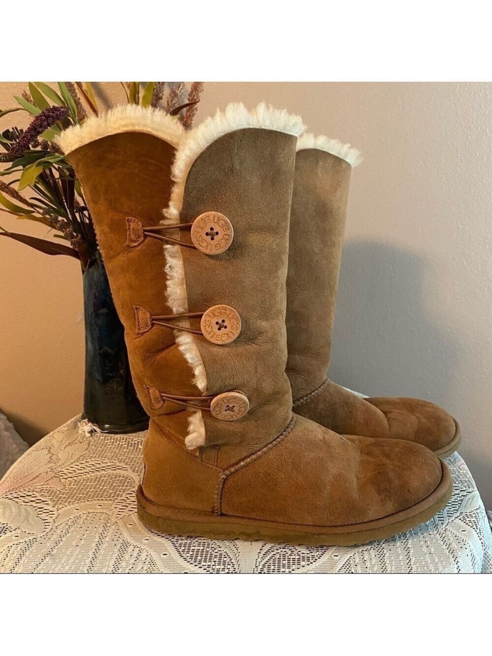 UGG Boots Women’s Size 9 Chestnut Brown Bailey Button Triplet Mid Calf boot